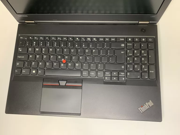 LAPTOP LENOVO THINKPAD L560