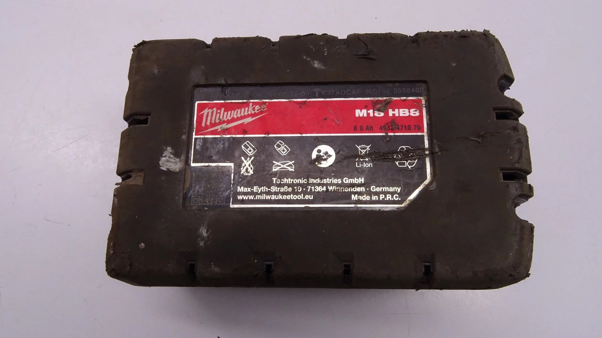 klucz-udarowy-milwaukee-m18-onefhiwf34-aku-8ah-product-id-44ffa21c-7339-4792-9c12-c15e587e52f0