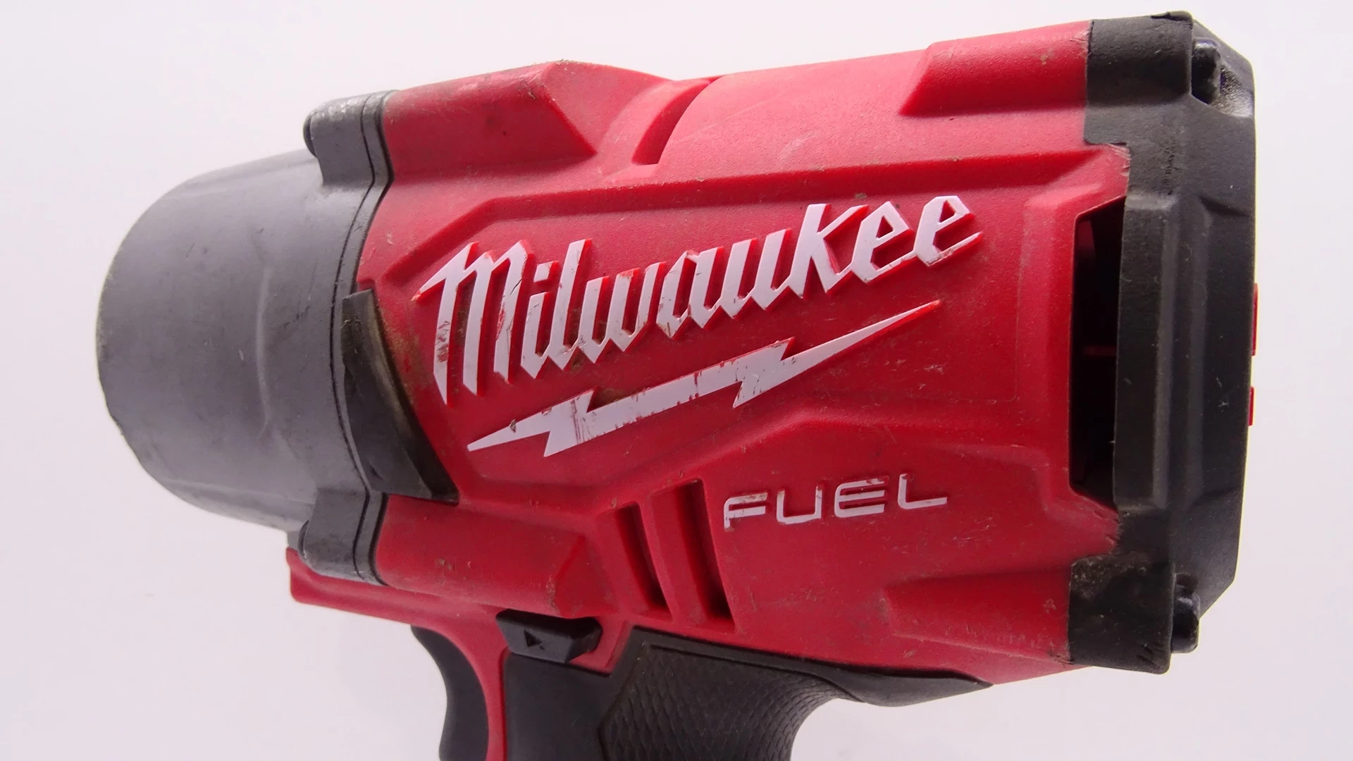 klucz-udarowy-milwaukee-m18-onefhiwf34-aku-8ah-ean-gtin-4058546029029