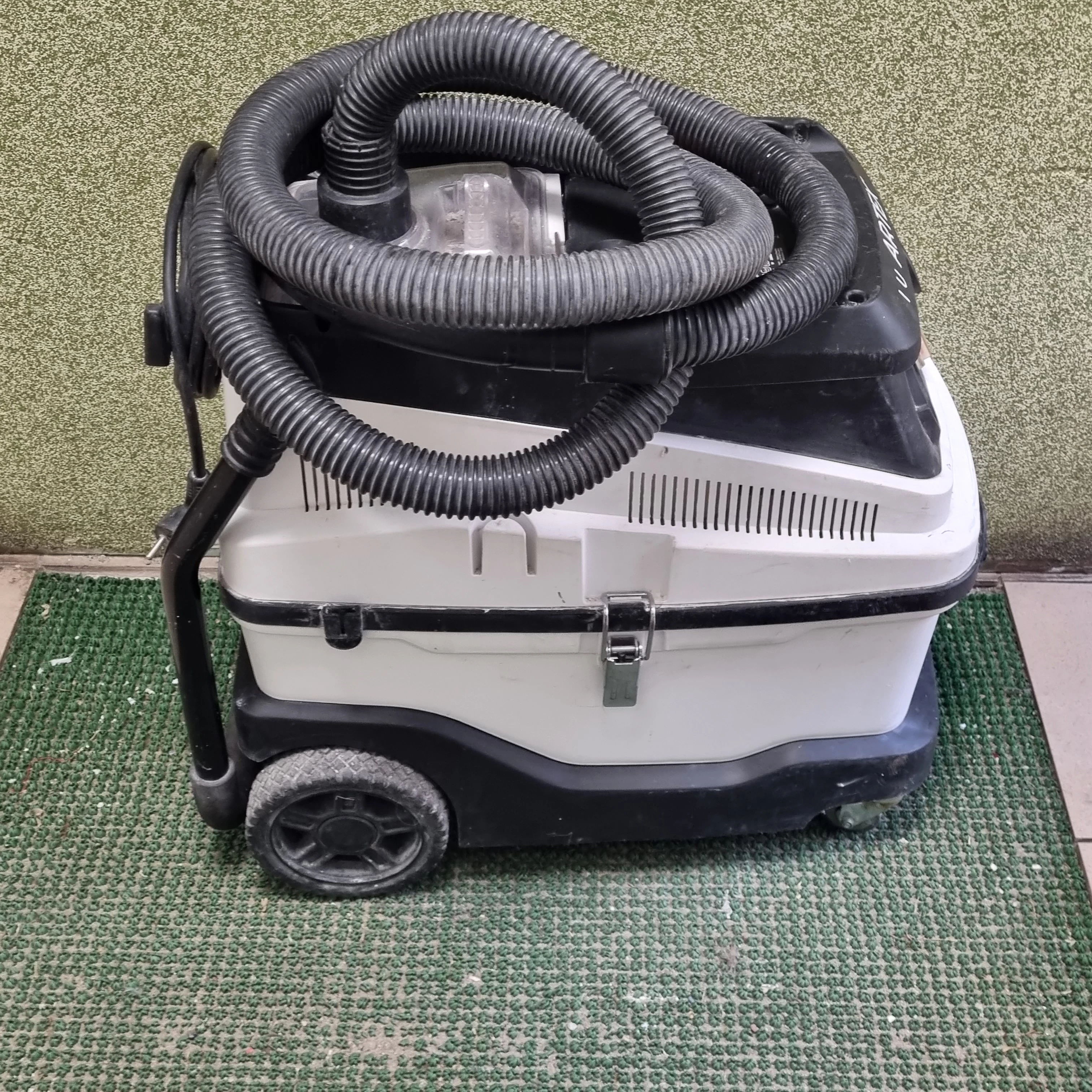 odkurzacz-przemyslowy-dedra-ded6603-sniadeckich-11-znin