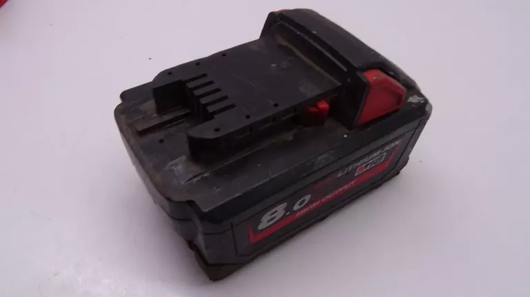 klucz-udarowy-milwaukee-m18-onefhiwf34-aku-8ah-rozmiar-trzpienia-34