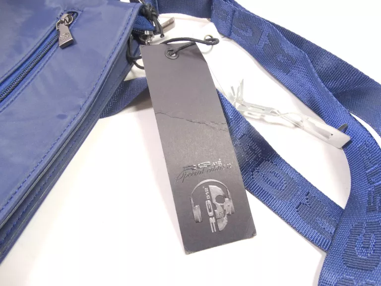 saszetka-granatowa-rg512-stan-powystawowy