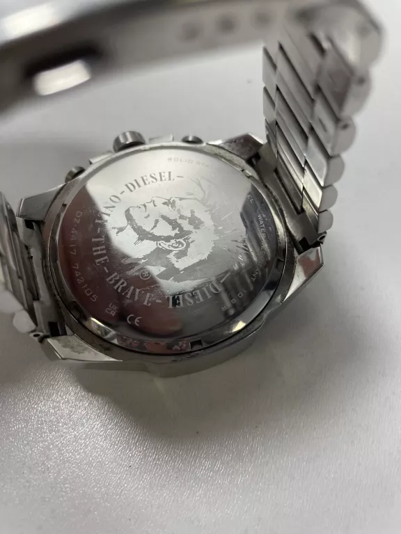 zegarek-meski-diesel-dz-4417-funkcje-datownik