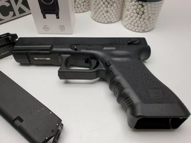 SUPER ZESTAW PISTOLET GLOCK 18C CAL 6MM FAKTURA