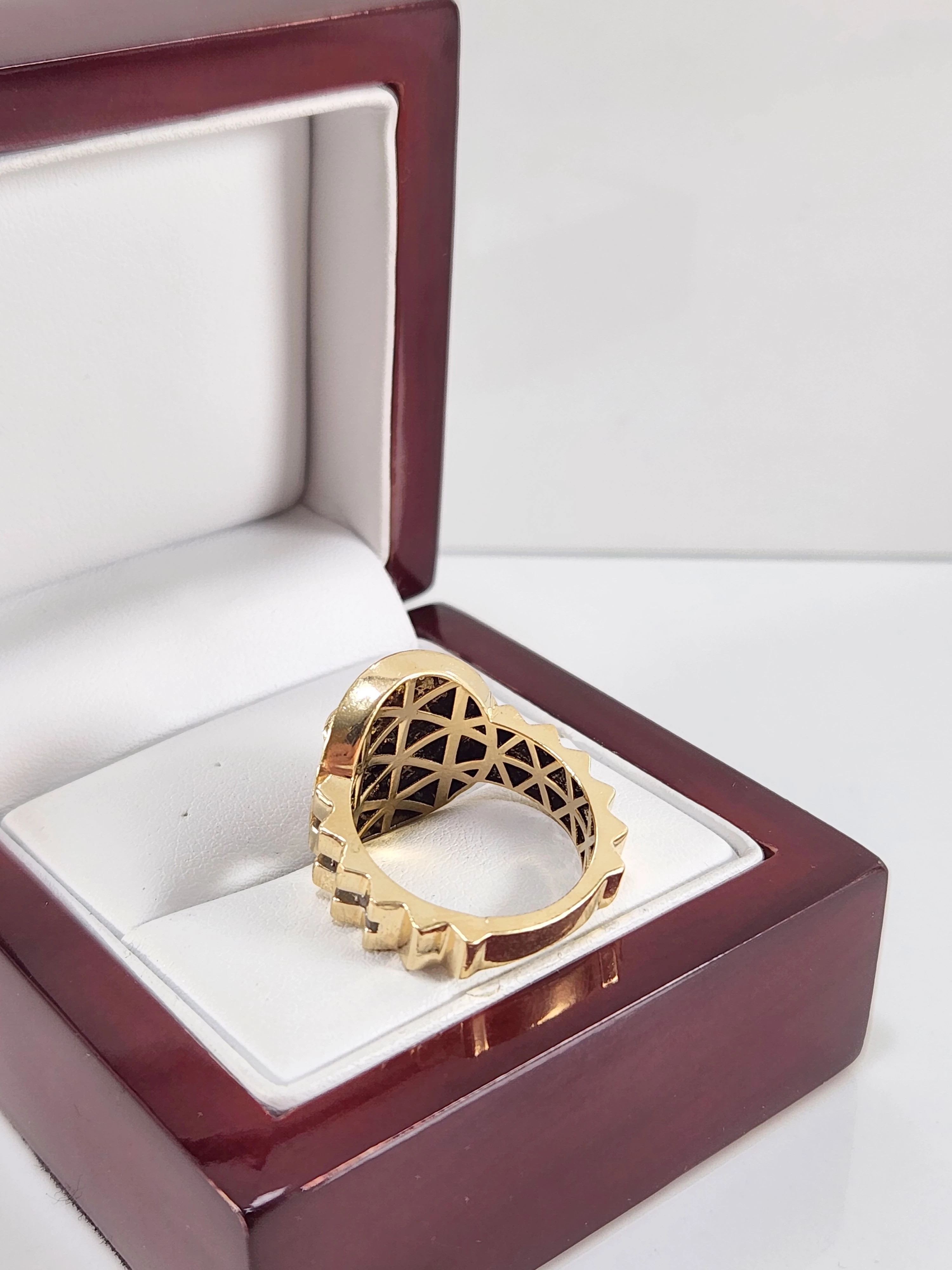 zloty-pierscionek-versace-585-566g-r17-kamien-cyrkonia