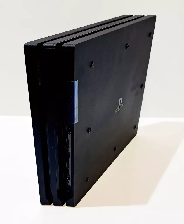 sony-playstation-4-pro-1tb-cuh-7016b-kolor-czarny