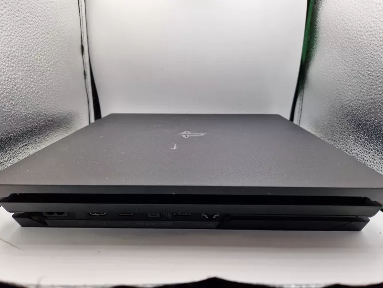 KONSOLA PS4 PRO 1TB