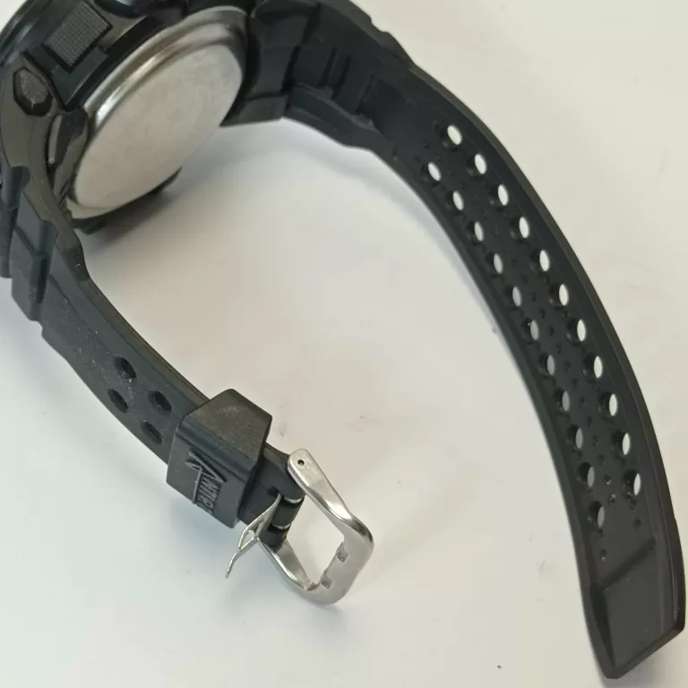 ZEGAREK EXPONI INTACTION