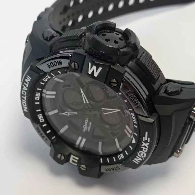 ZEGAREK EXPONI INTACTION