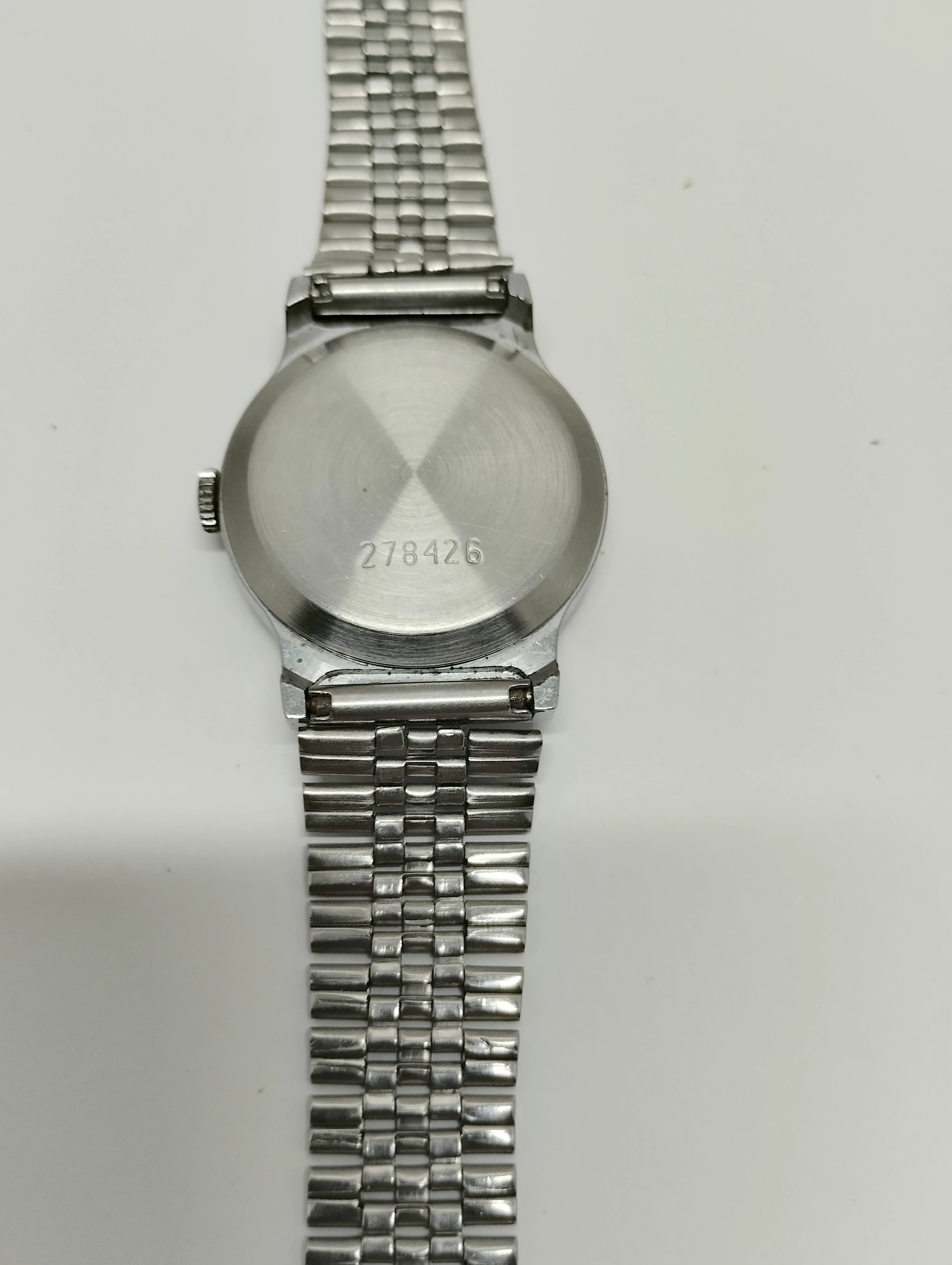 tary-zegarek-mechaniczny-kolekcja-pobieda-pobeda-mechanizm-kwarcowy