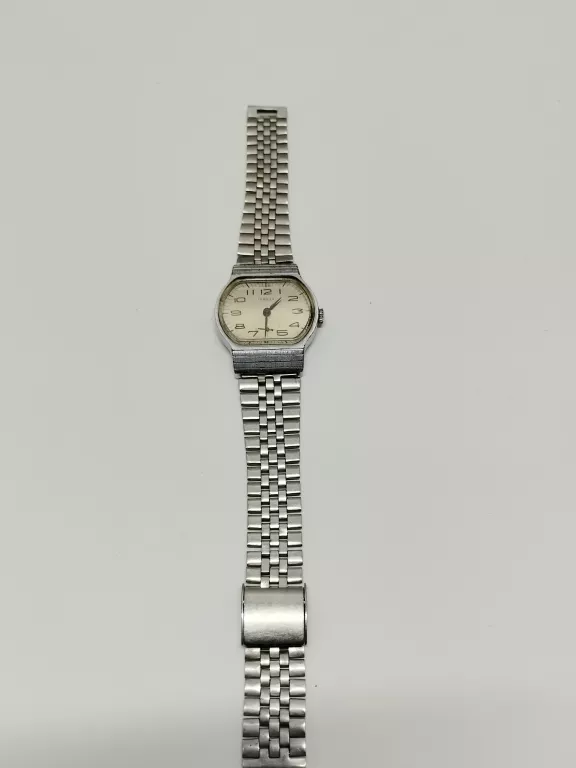 tary-zegarek-mechaniczny-kolekcja-pobieda-pobeda-stan-uzywany