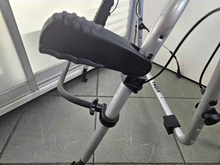 BAGAŻNIK SAMOCHODOWY NA 3 ROWERY THULE CLIPON 9104
