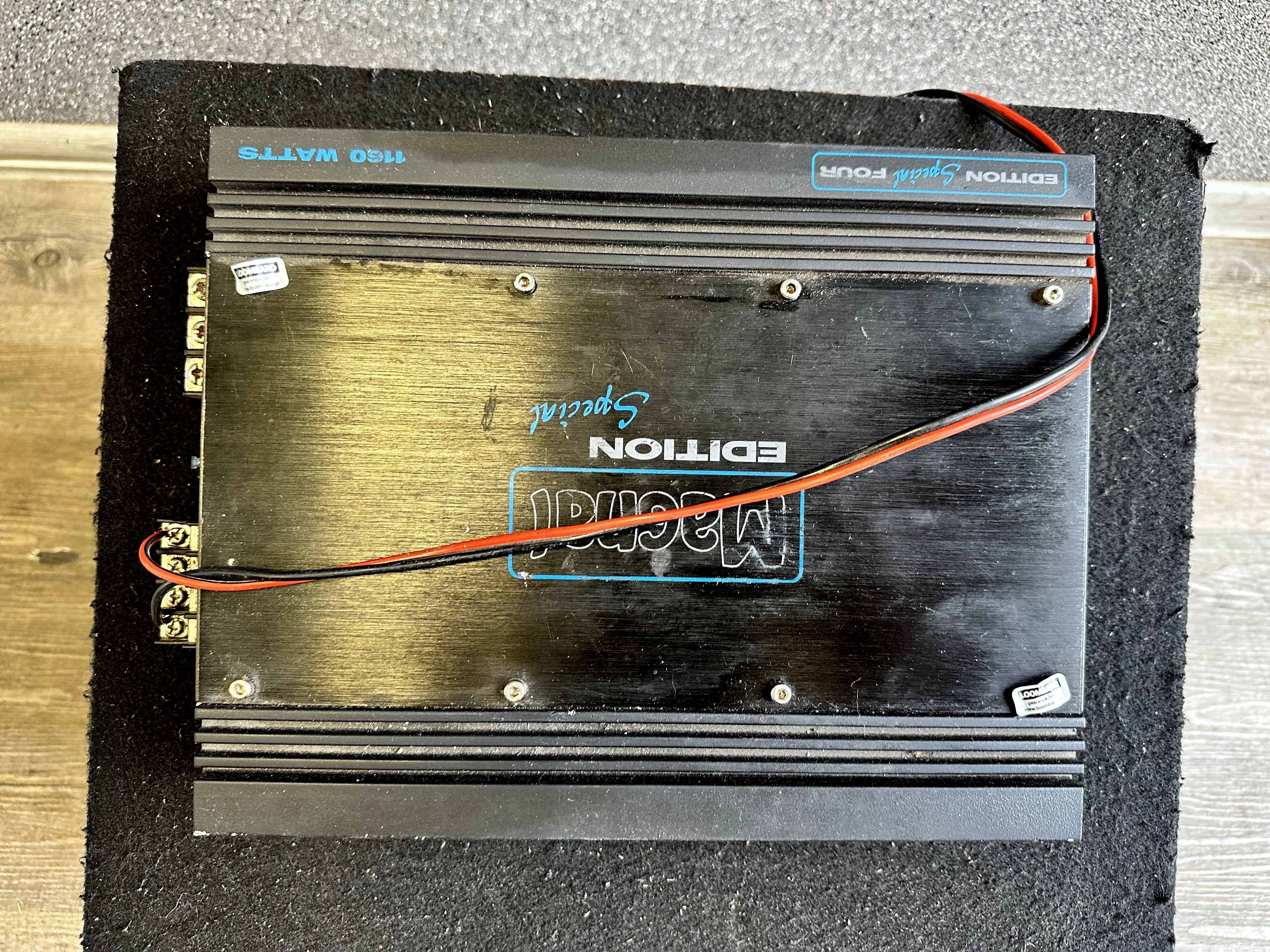 wzmacniacz-samochodowy-magnat-1160-wat-tuba-basowa-kod-producenta-222