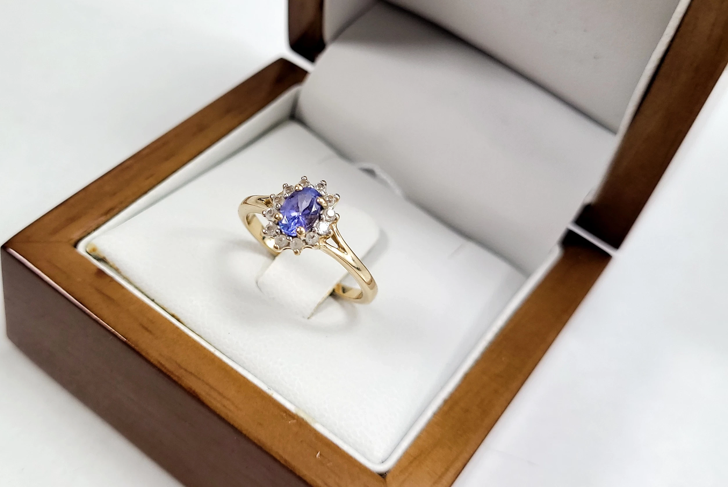 zloty-pierscionek-tanzanittopazy-wkruk-p585-25-rogera-slawskiego-19-wiechowicza-poznan-x