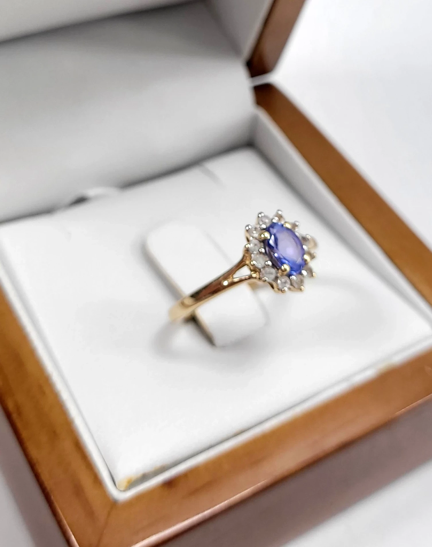 zloty-pierscionek-tanzanittopazy-wkruk-p585-25-rozmiarsrednica-wew-mm-131667