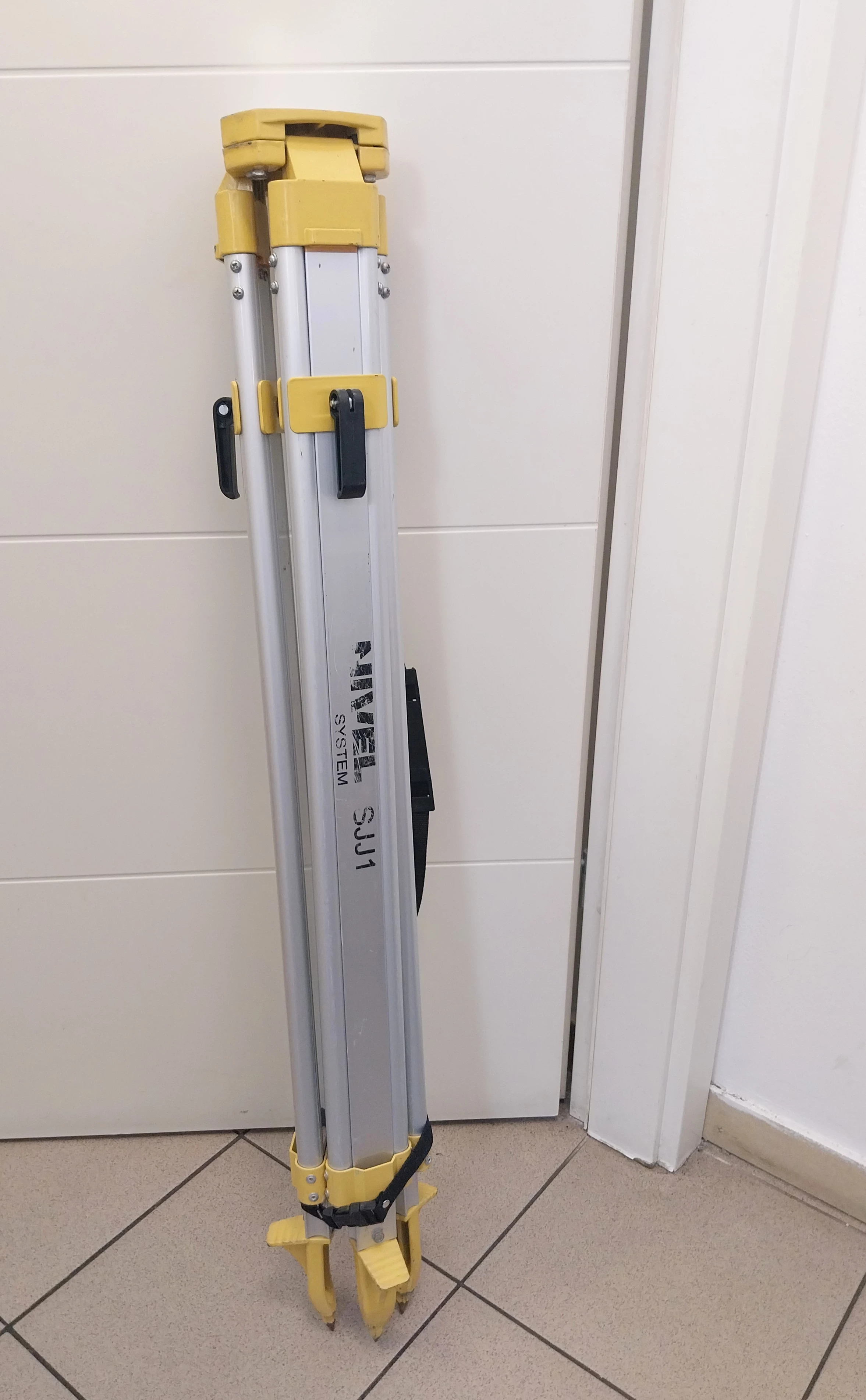 statyw-do-niwelatora-nivel-system-zwyciestwa-9-gliwice-g1