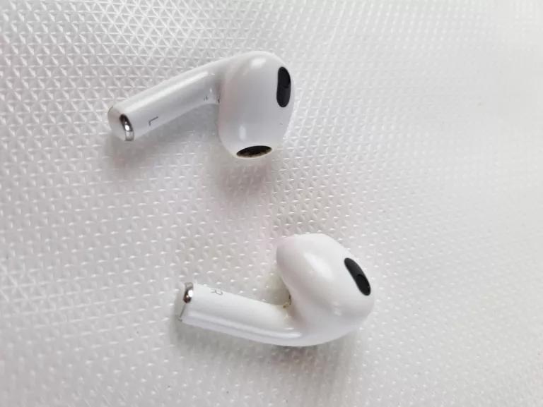 SŁUCHAWKI AIRPODS 3 PUDEŁKO