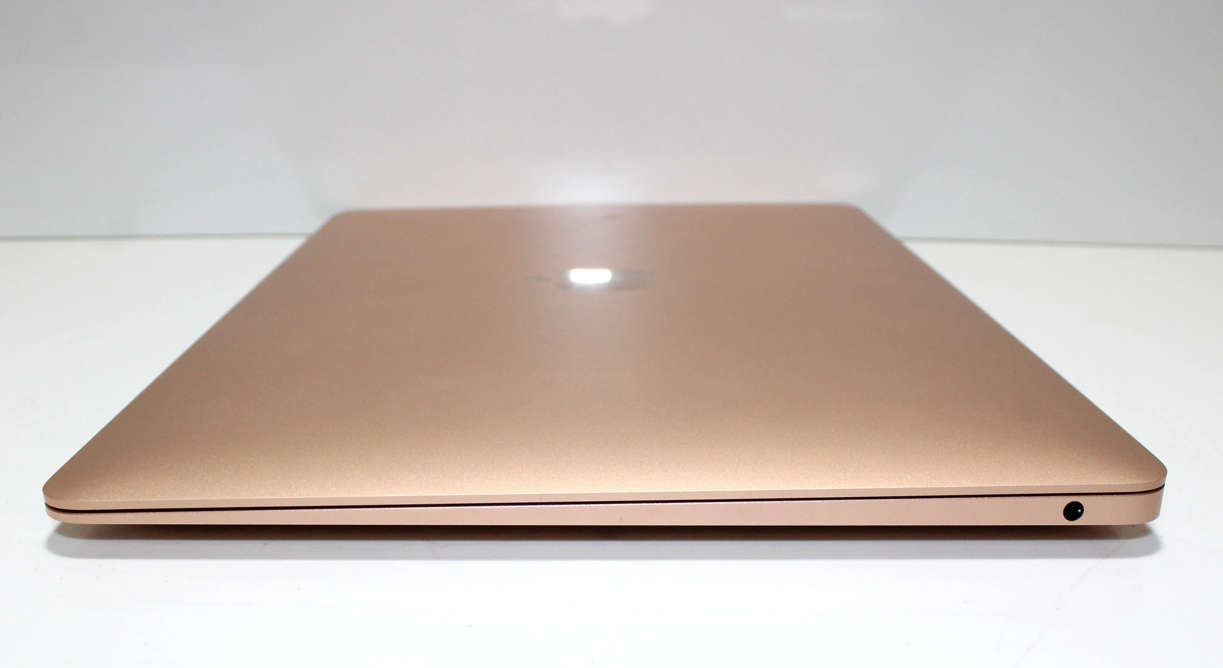 laptop-apple-macbook-air-a2337-rose-gold-rozdzielczosc-px-2560-x-1600