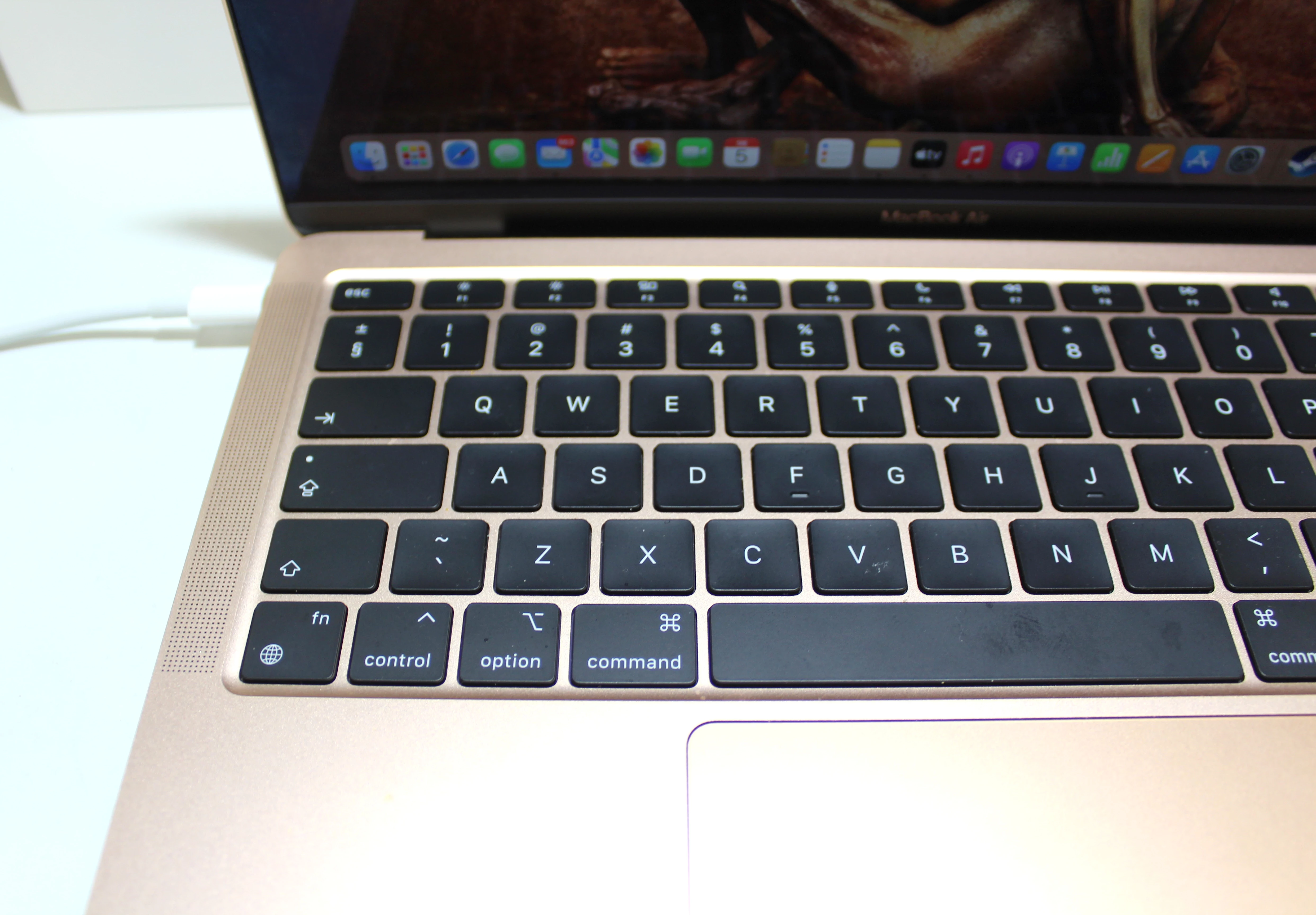 laptop-apple-macbook-air-a2337-rose-gold-rodzaj-karty-graficznej-grafika-zintegrowana