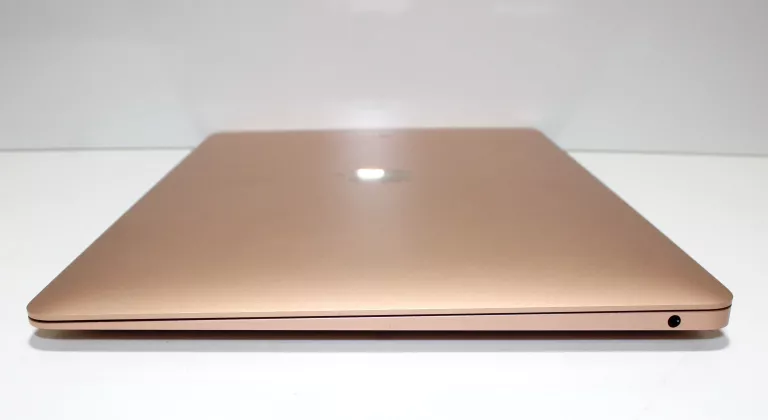 laptop-apple-macbook-air-a2337-rose-gold-rozdzielczosc-px-2560-x-1600