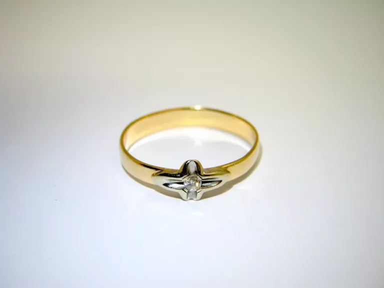 CUDOWNY PIERŚCIONEK Z BRYLANTEM PR 585 R18 2,13G