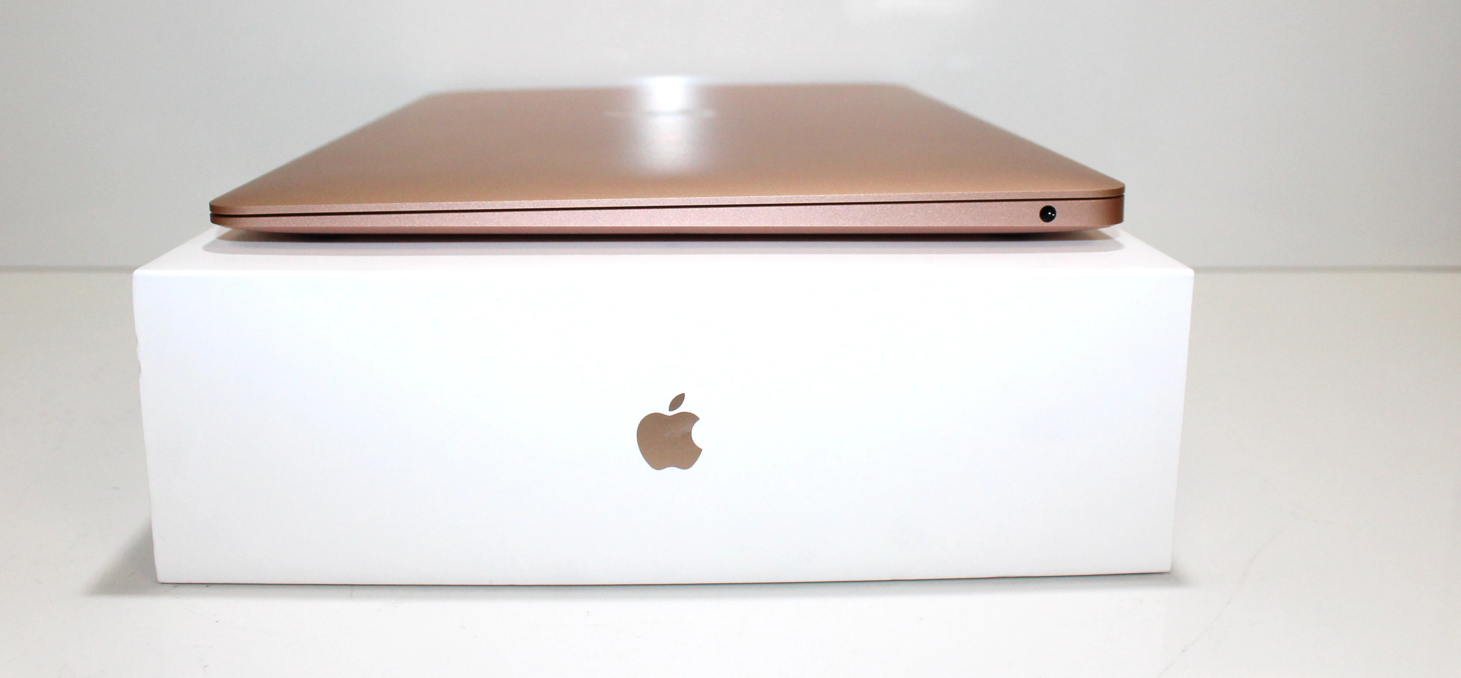 laptop-apple-macbook-air-a2337-rose-gold-przekatna-ekranu-1330