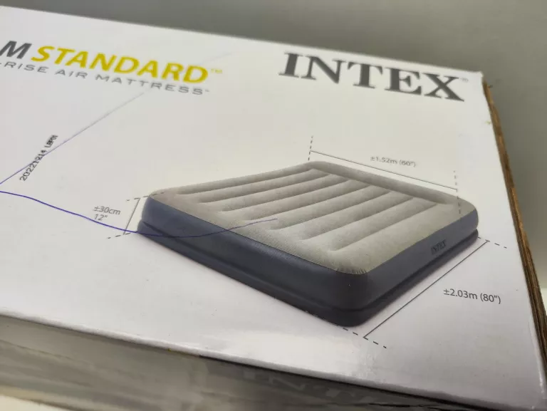 materac-dmuchany-welurowy-z-pompka-intex-lozko-model-64414