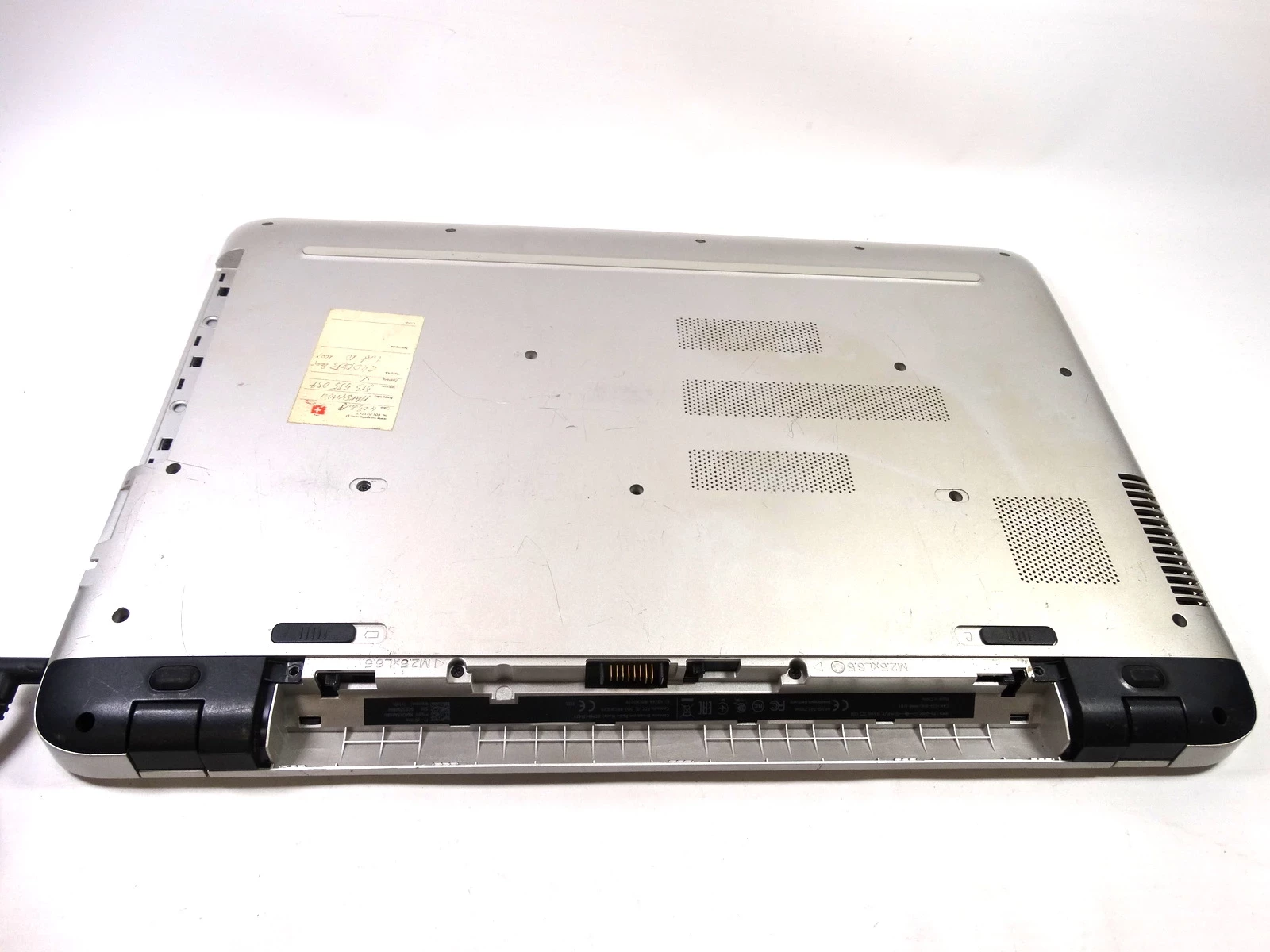 laptop-hp-duzy-bez-baterii-lad-stan-uzywany