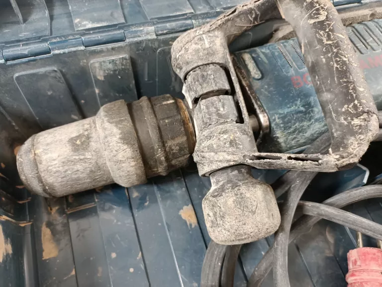 MŁOT UDAROWY BOSCH GSH 11E