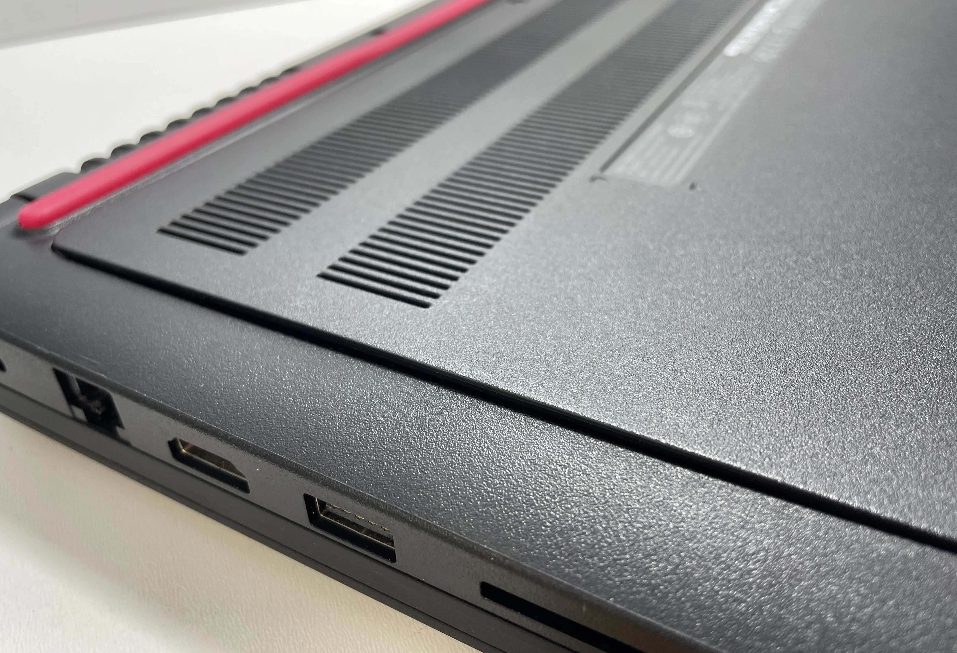 laptop-dell-inspiron-15-5000-gaming-p57f-przekatna-ekranu-156