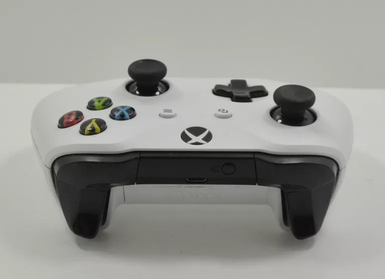 konsola-xbox-one-s-1tb-1681-pad-kable-product-id-ab033d0b-d59a-466b-a965-cefc4e1d91f0