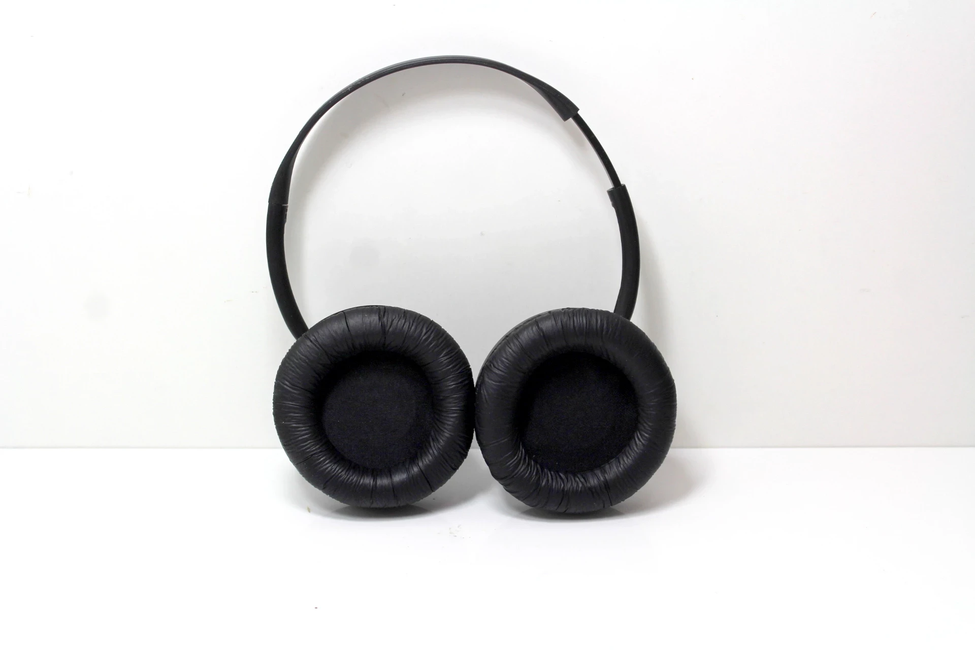 sluchawki-nauszne-bluetooth-koss-marka-koss