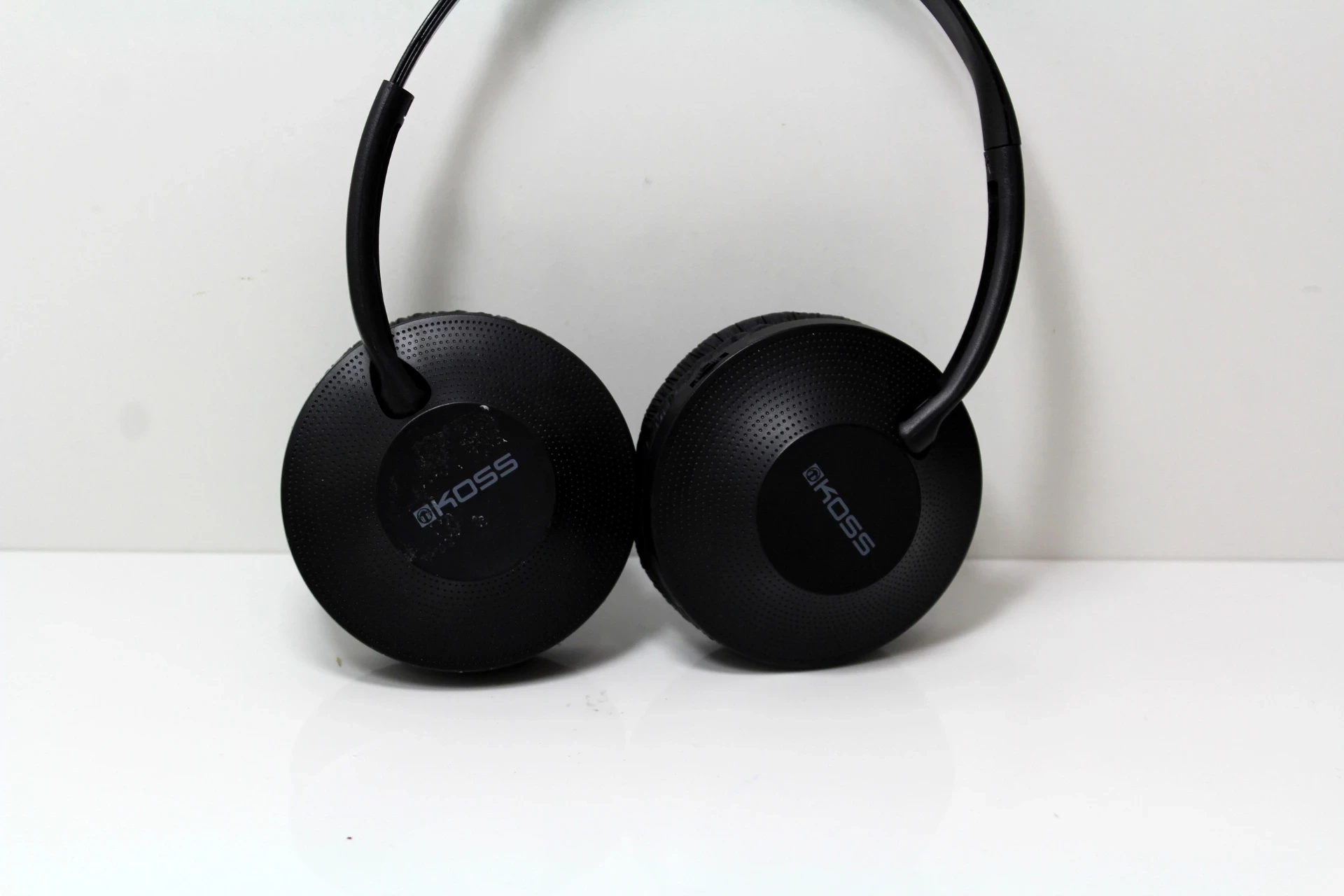 sluchawki-nauszne-bluetooth-koss-aleje-jerozolimskie-33-warszawa-boonum