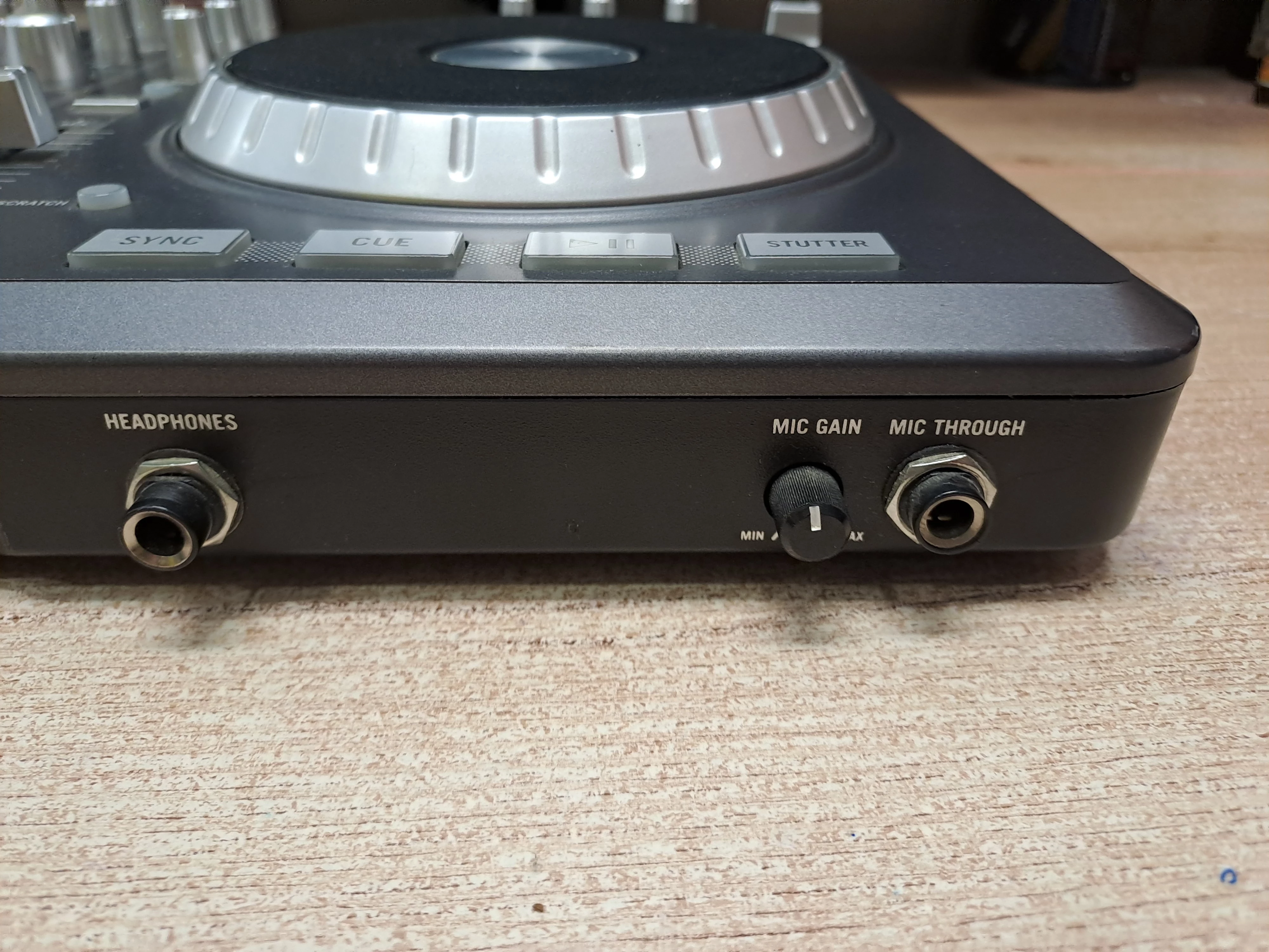 kontroler-dj-numark-mixtrack-pro-model-mixtraxk-pro