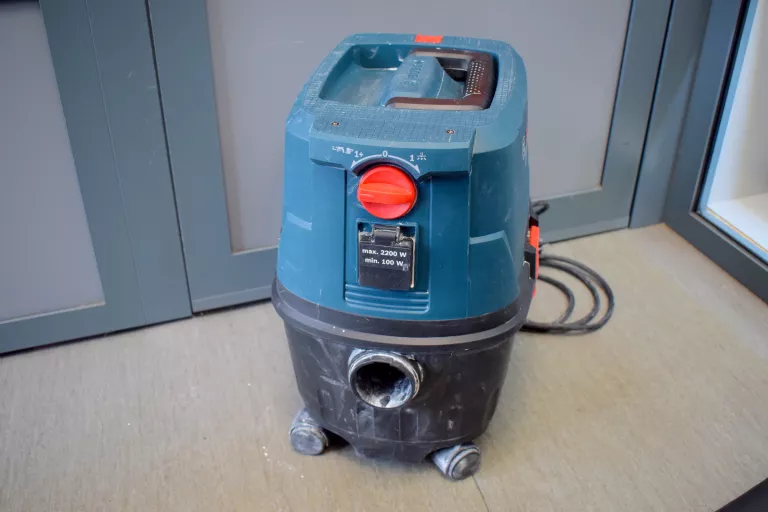 ODKURZACZ PRZEMYSŁOWY BOSCH PROFESSIONAL GAS 15 P