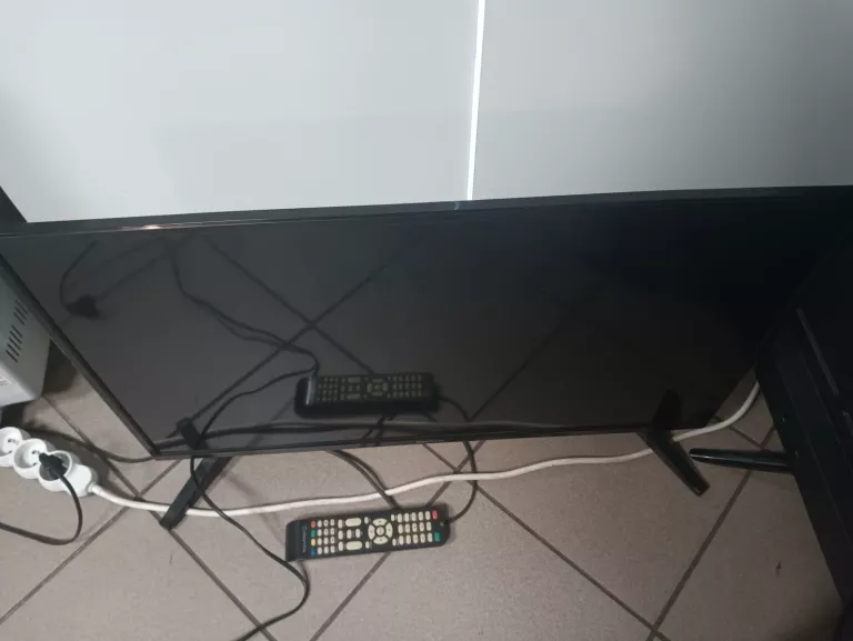 telewizor-led-manta-led320e10-32-hd-marka-manta