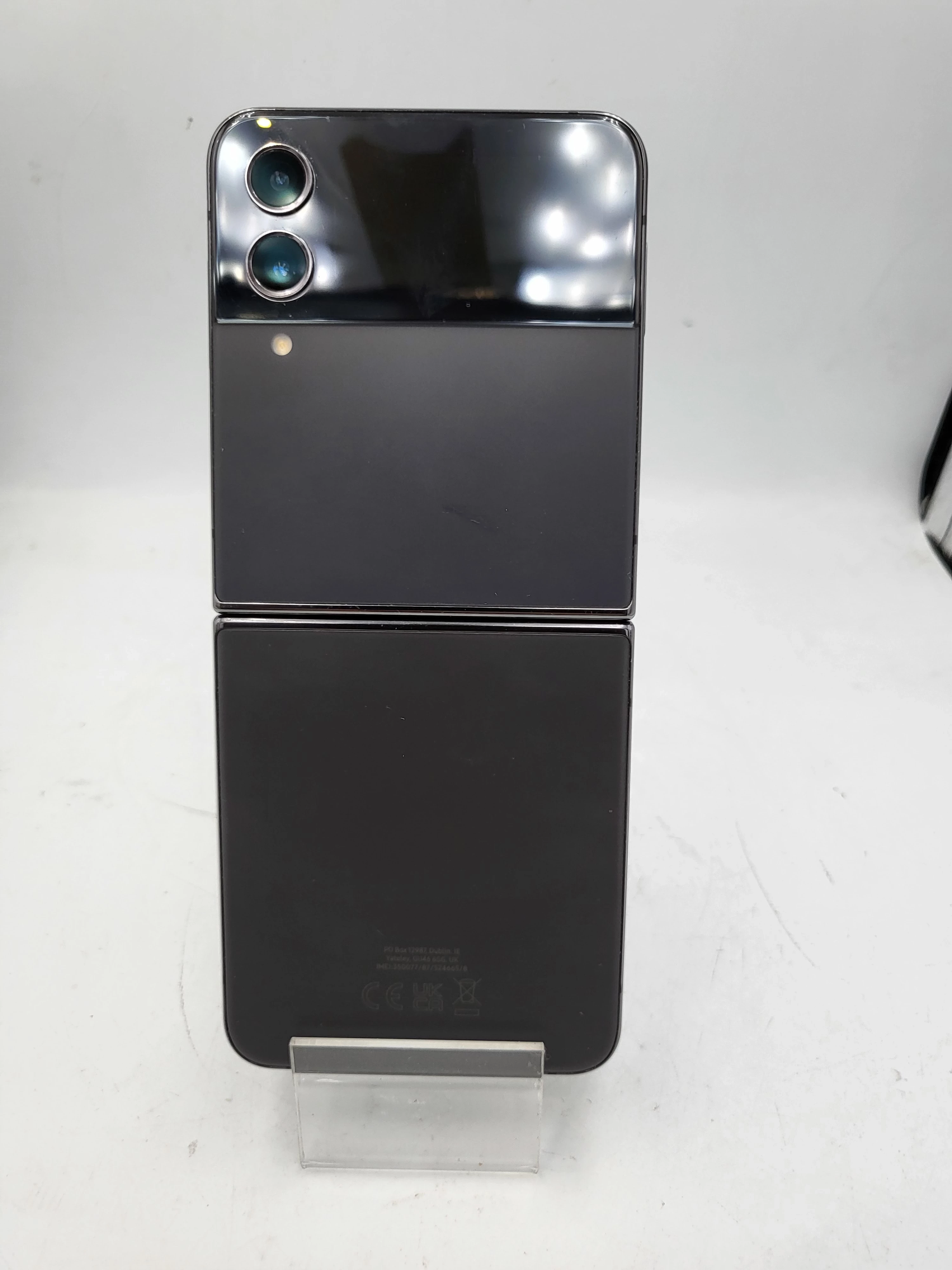 samsung-galaxy-z-flip-4-przekatna-ekranu-67