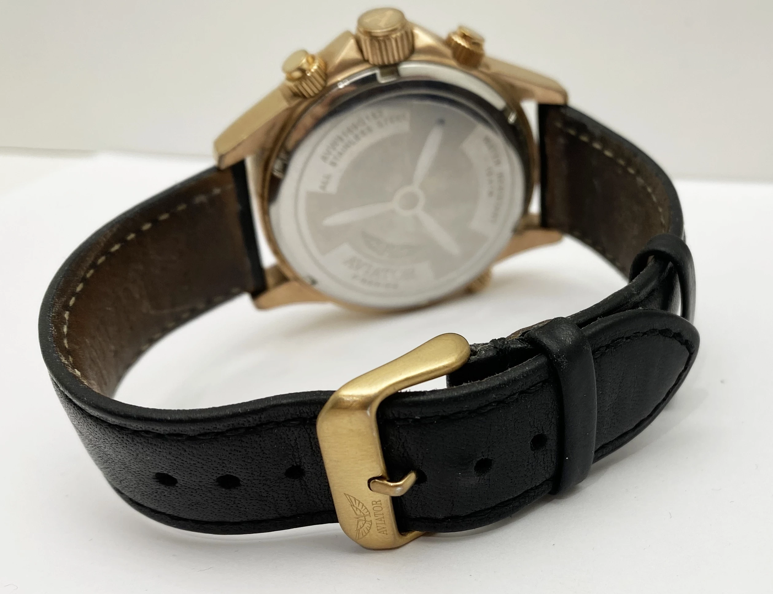 zegarek-aviator-avw9169g182-mechanizm-kwarcowy