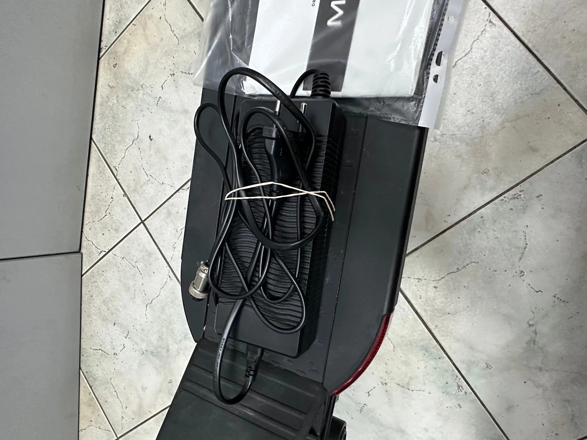 hulajnoga-elektryczna-motus-pro-10-igla-kolor-czarny