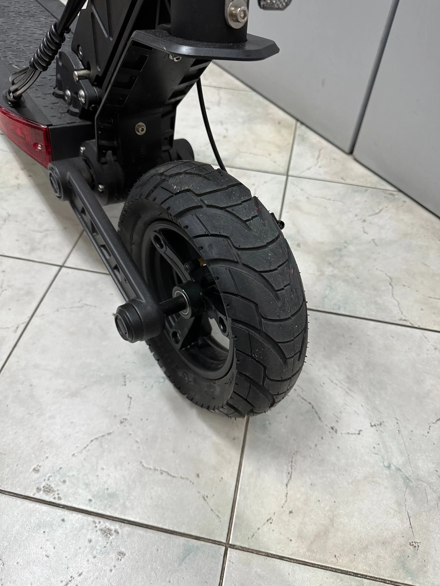 hulajnoga-elektryczna-motus-pro-10-igla-stan-uzywany