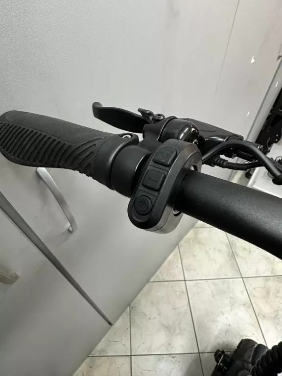 hulajnoga-elektryczna-motus-pro-10-igla-stan-uzywany