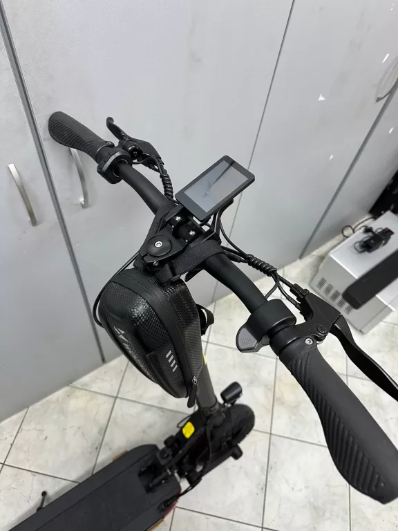 hulajnoga-elektryczna-motus-pro-10-igla-wysokosc-kierownicy-101