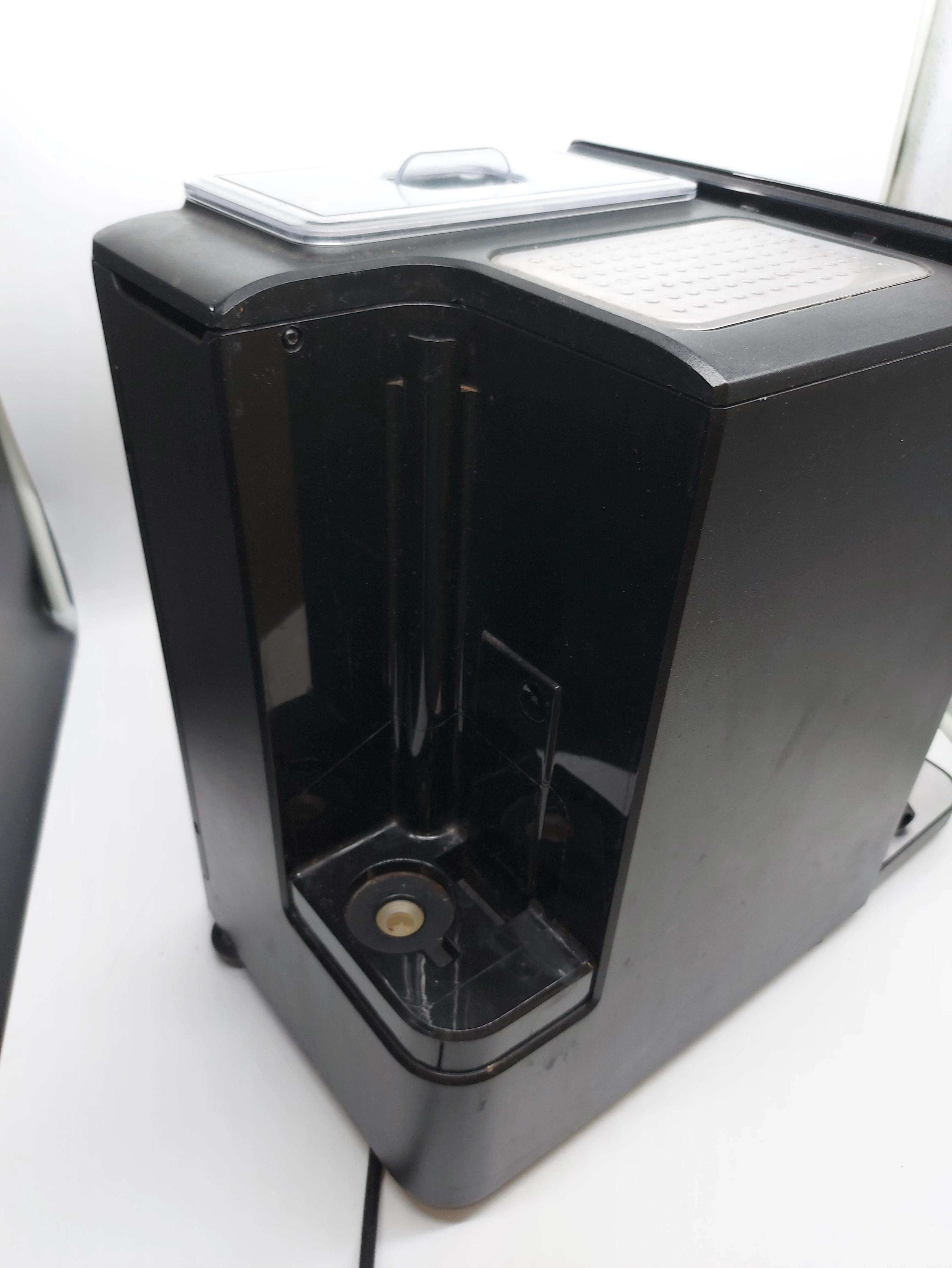 ekspres-siemens-eq-3-s300-kod-producenta-ti303503de