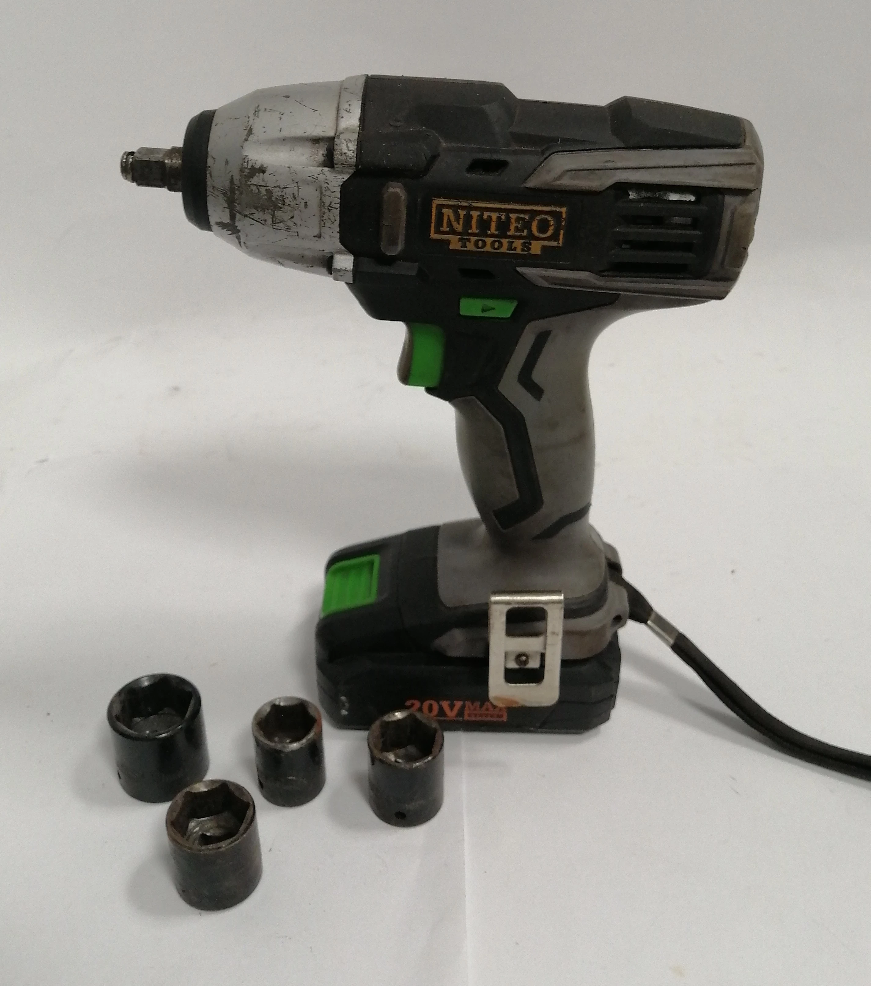 klucz-udarowy-niteo-tools-20viw0115-20-zestaw-stan-uzywany