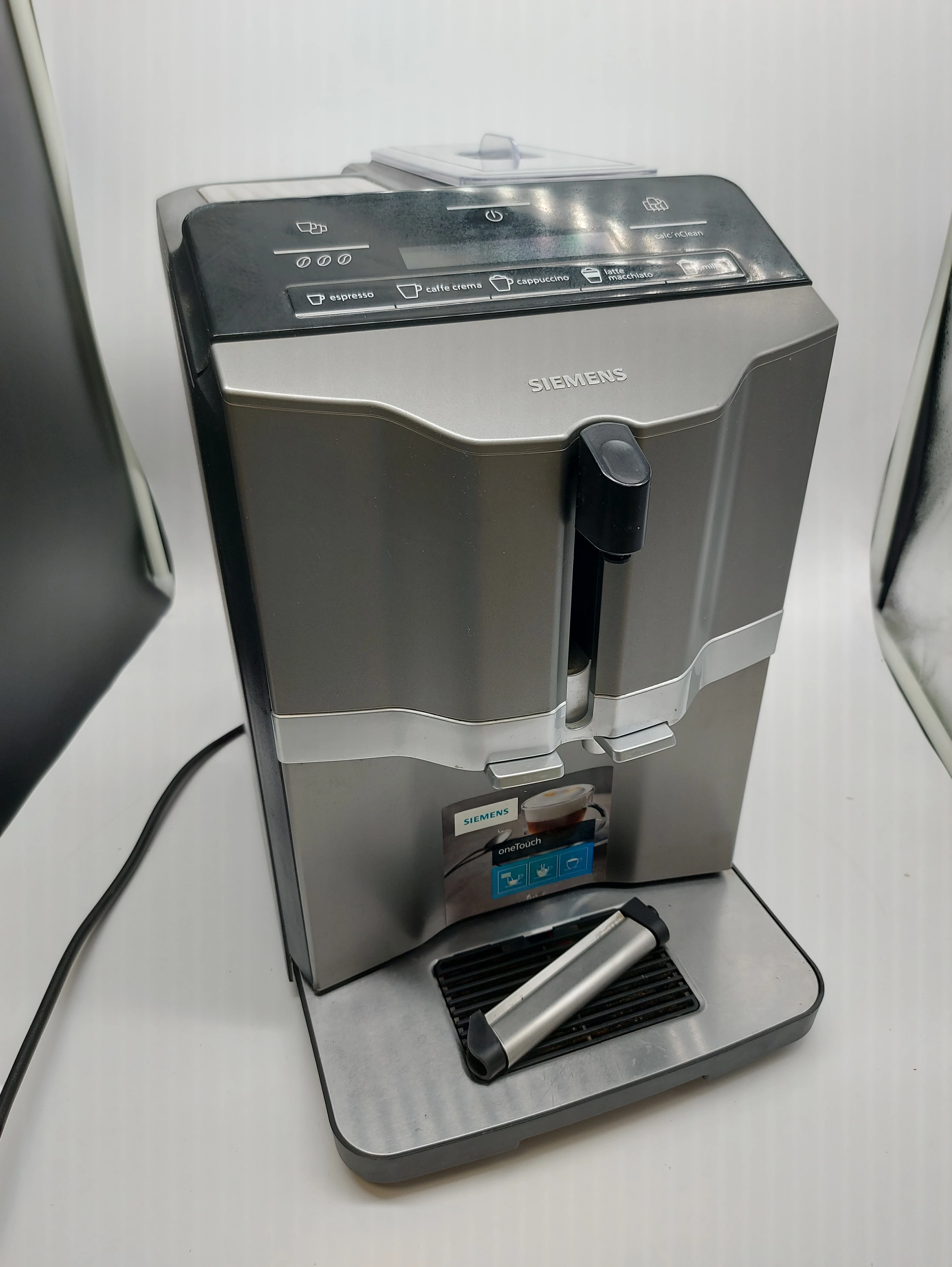 ekspres-siemens-eq-3-s300-armii-krajowej-26-walbrzych-sj