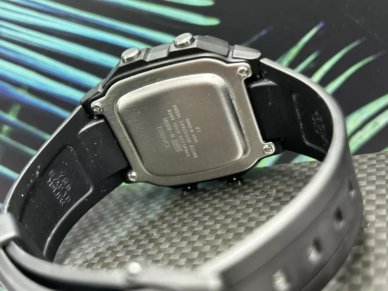 ZEGAREK MĘSKI CASIO VINTAGE BLACK W-800H-1AVEF
