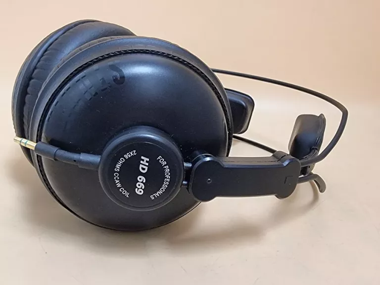 sluchawki-superlux-hd669-marka-superlux