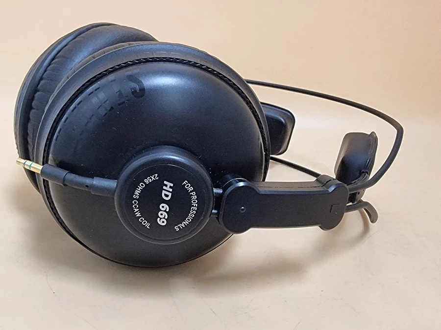 sluchawki-superlux-hd669-marka-superlux