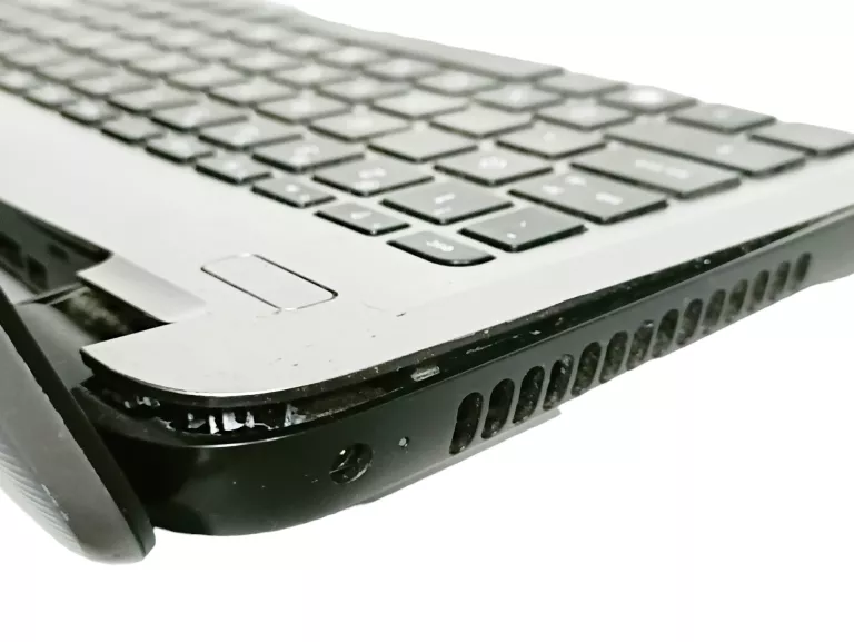 LAPTOP HP 15-AY031NW I3-5005U 4GB/1TB HDD WIN10
