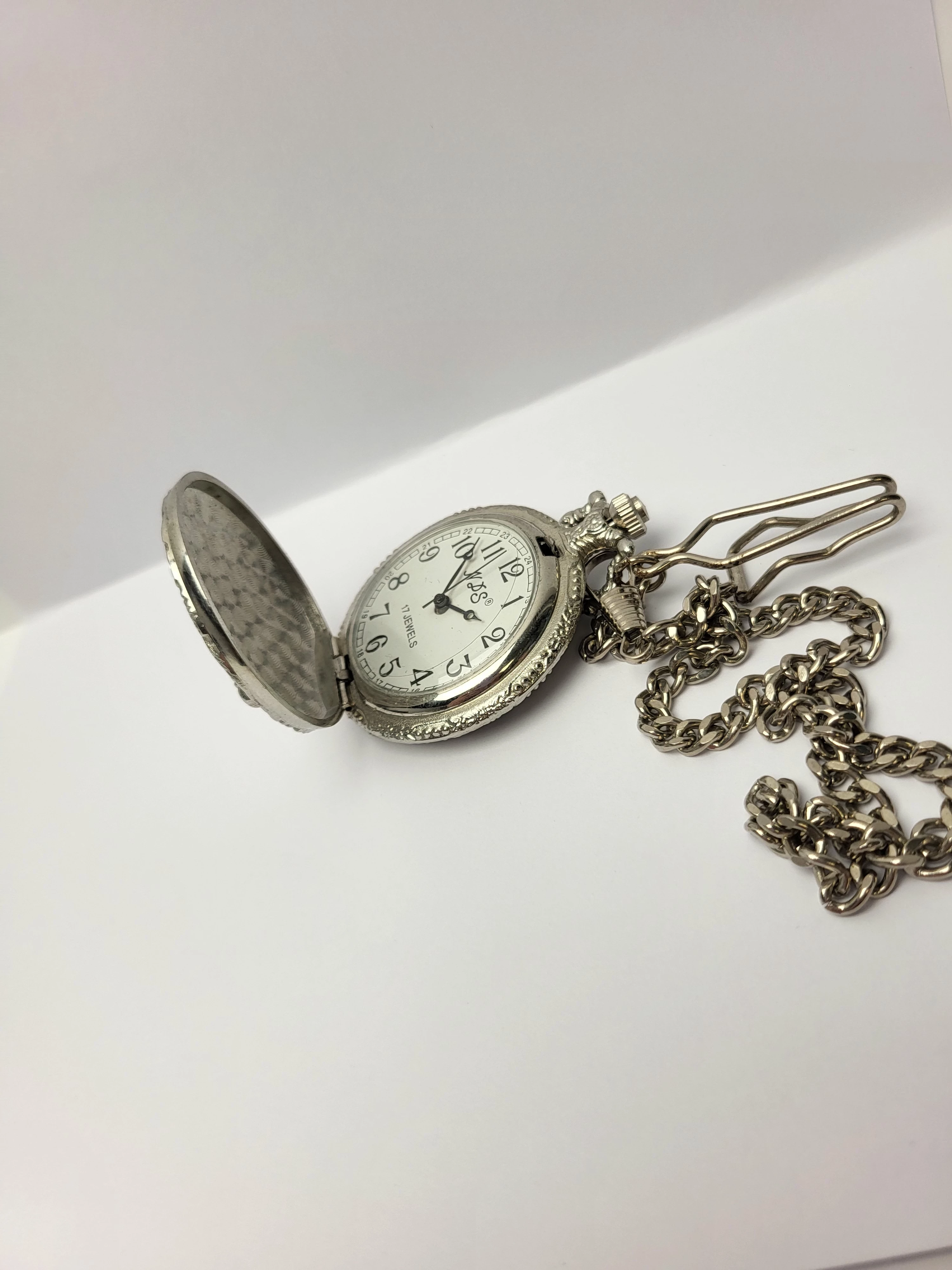 zegarek-kieszonkowy-nds-17-jewels-nakrecany-typ-kieszonkowy